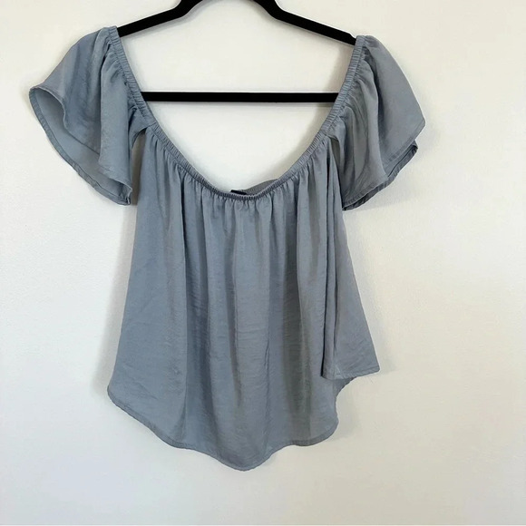 American Eagle Women's Gray/Blue Flutter Short Sleeve Top Size XS GUC - Picture 2 of 7